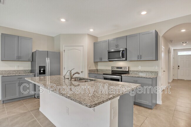 Building Photo - 165 Birch Tree Pl