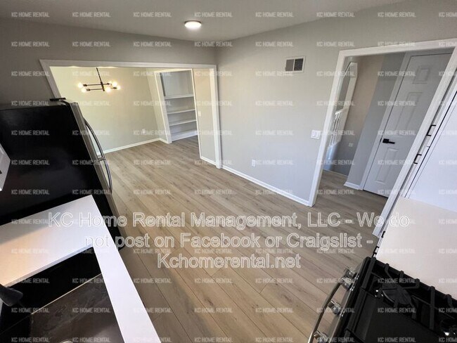 Building Photo - 12196 S Blackfoot Dr