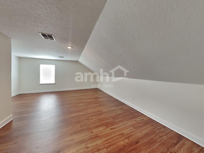 Building Photo - 1921 Moorings Cir