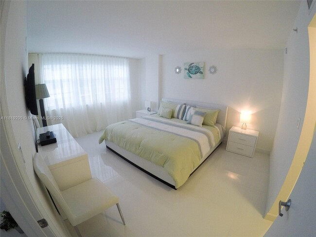 Building Photo - 6917 Collins Ave