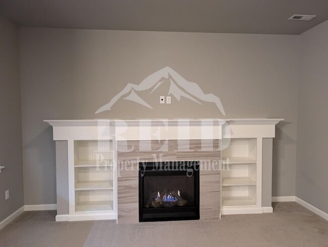 Building Photo - 3887 Portside Dr