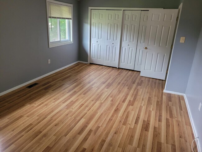 Building Photo - 9258 Red Cart Ct