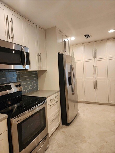 Building Photo - 1804 Kingwood Cove