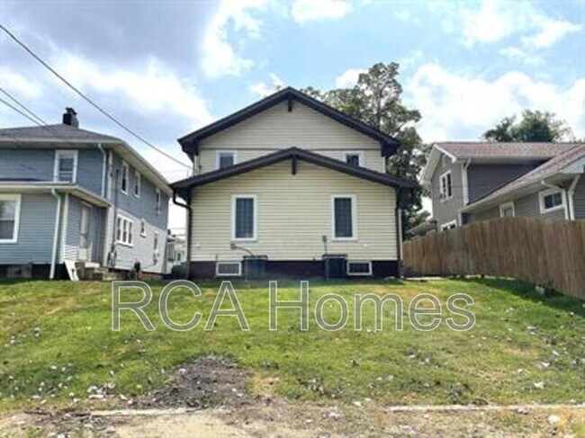 Building Photo - 1036 Nelson Ave