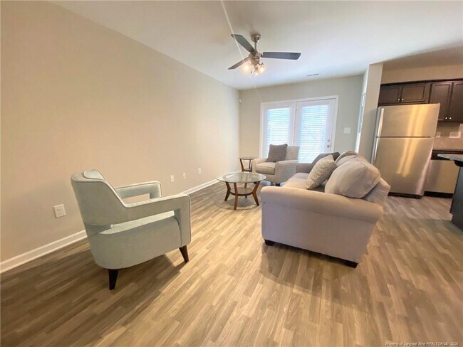 Building Photo - 2652 Middle Br Bnd