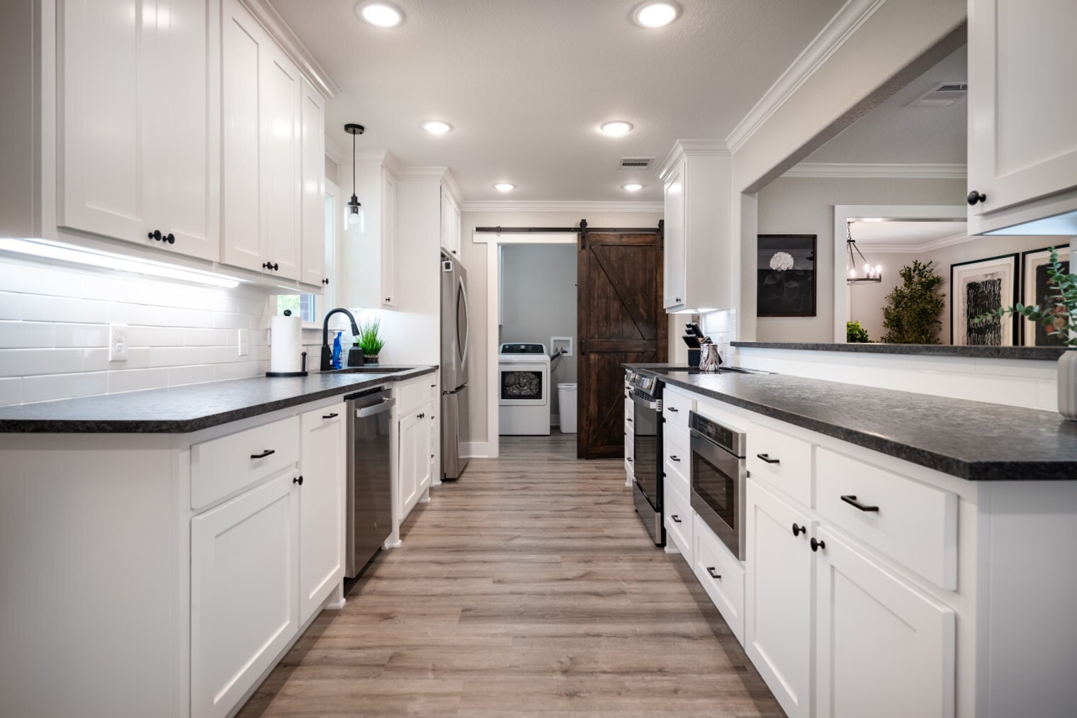 Building Photo - 214 Helena St