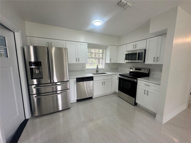 Building Photo - 25527 Antler St