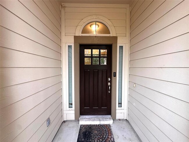 Building Photo - 1000 Drake Cove