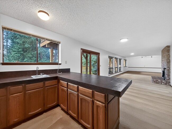 Building Photo - 5333 134th Ave SE