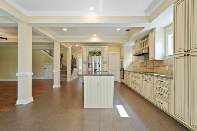 Building Photo - 3 Bedroom Dunham Marsh Beauty with Outdoor Fireplace and Resort-Style Community Amenities
