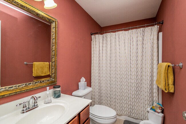 Building Photo - 613 Adens Woods Ct