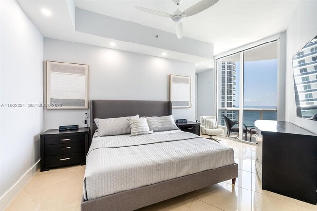 Building Photo - 15901 Collins Ave