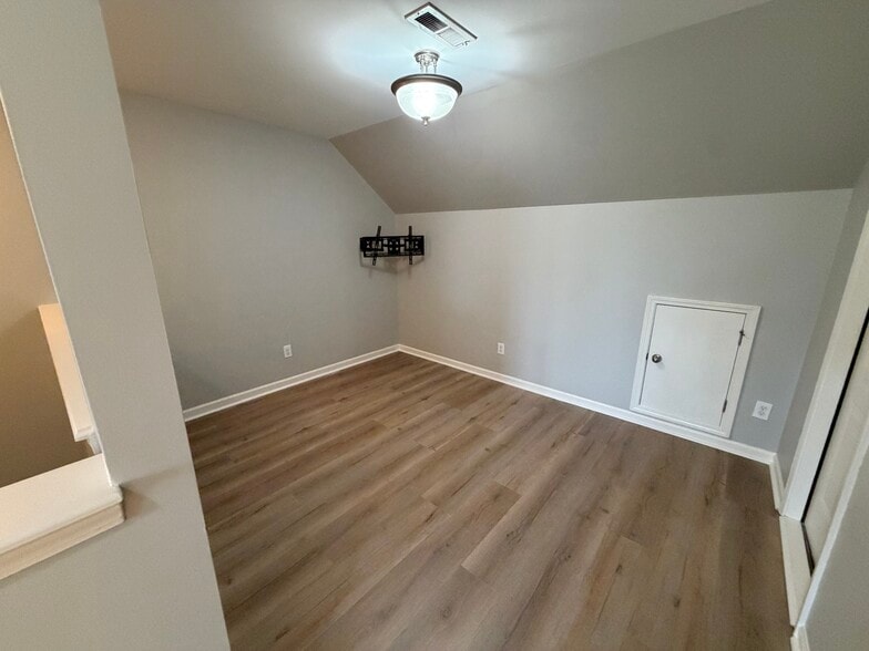 Building Photo - 14326 Foxcroft Rd