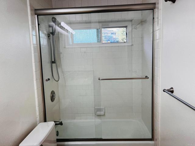 Building Photo - 4587 Cove Dr