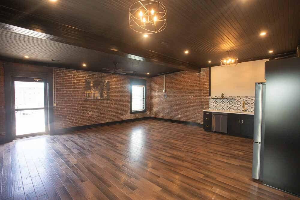 Building Photo - 1529 W Market St