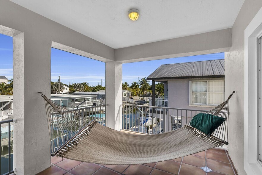 Building Photo - 112 Seagull