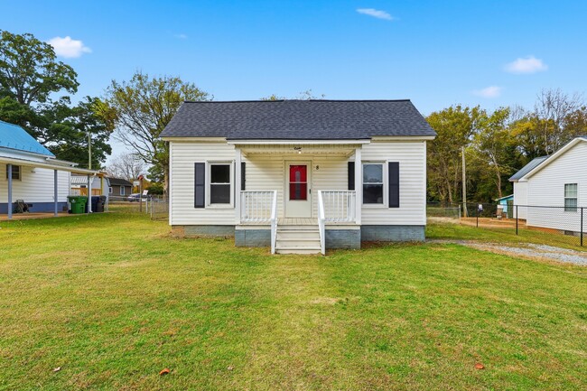 Primary Photo - 8 Hames St