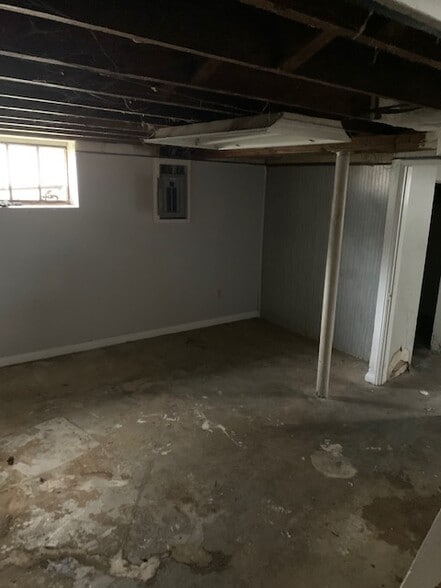Building Photo - 123 N 41st St