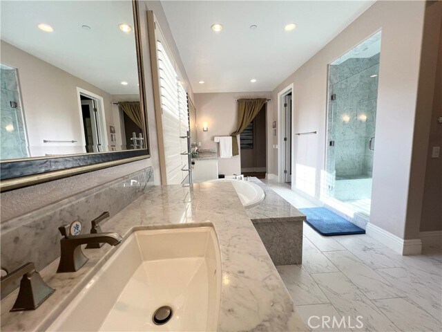 Building Photo - 76 Weston