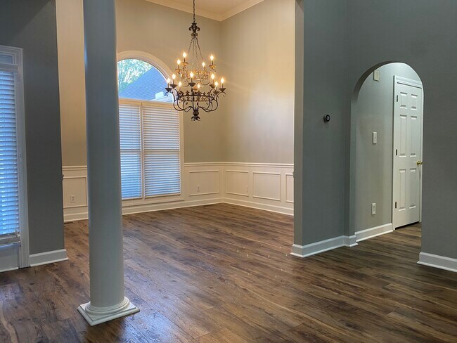 Building Photo - 35 Winchester Cv