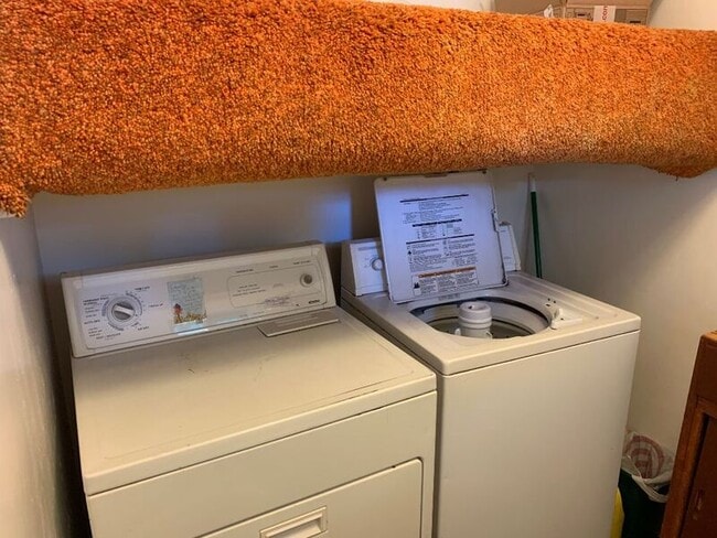 Building Photo - 161 B St