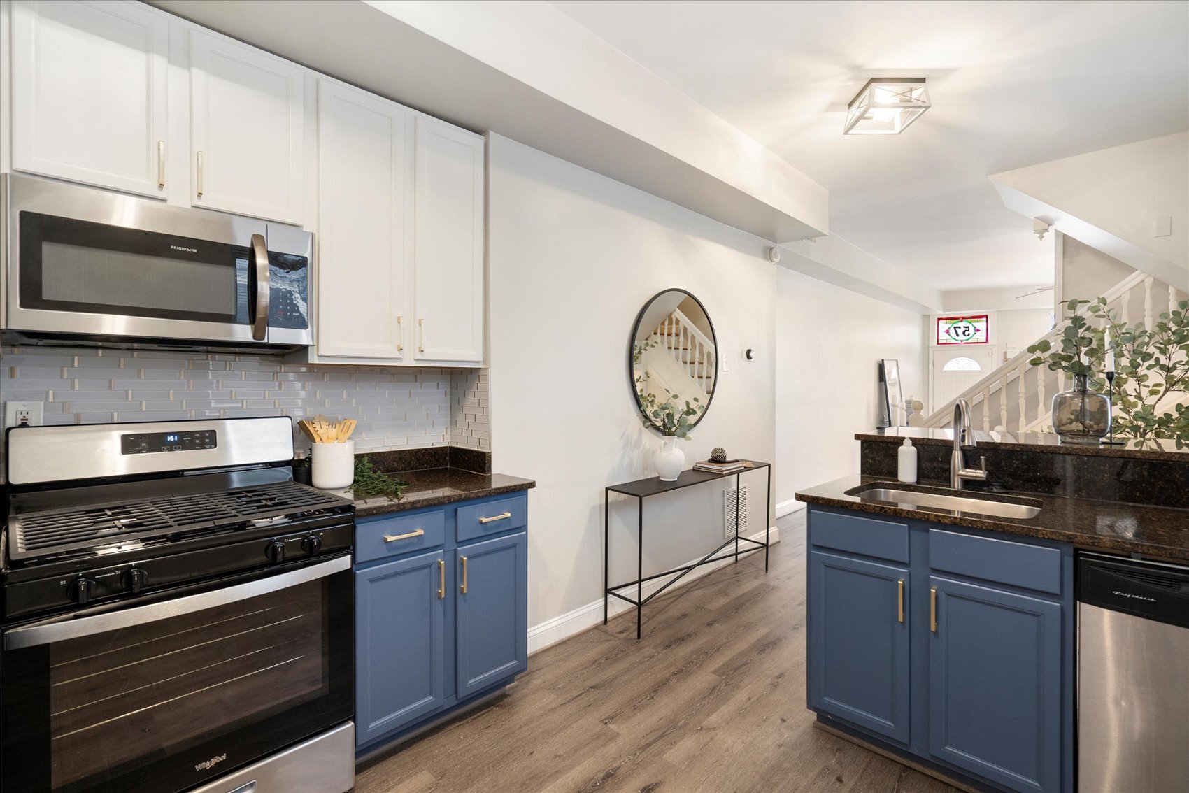 Building Photo - 57 E Heath St