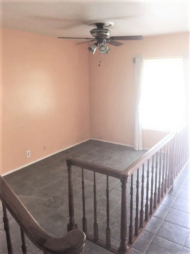 Building Photo - LA7906 (RUBS - Manual)