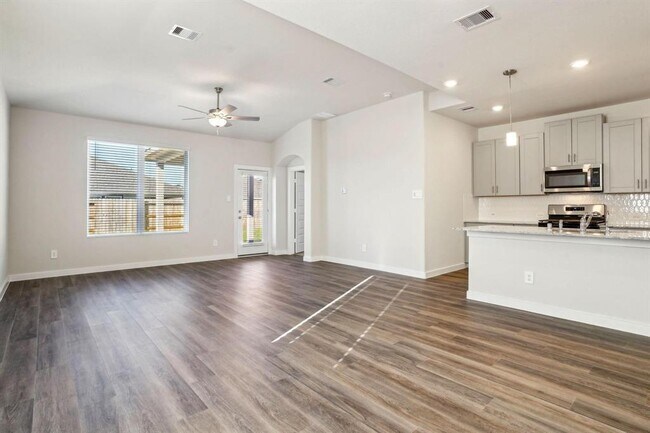 Building Photo - 14230 Rolling Pastures Dr
