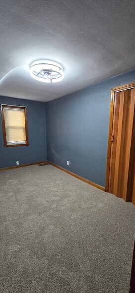 Building Photo - 2151 Lake Ave
