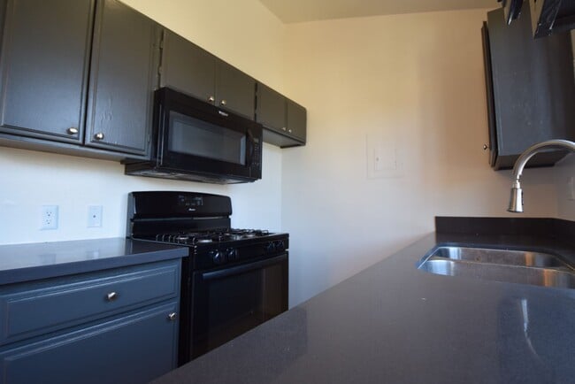 Building Photo - 12142-50