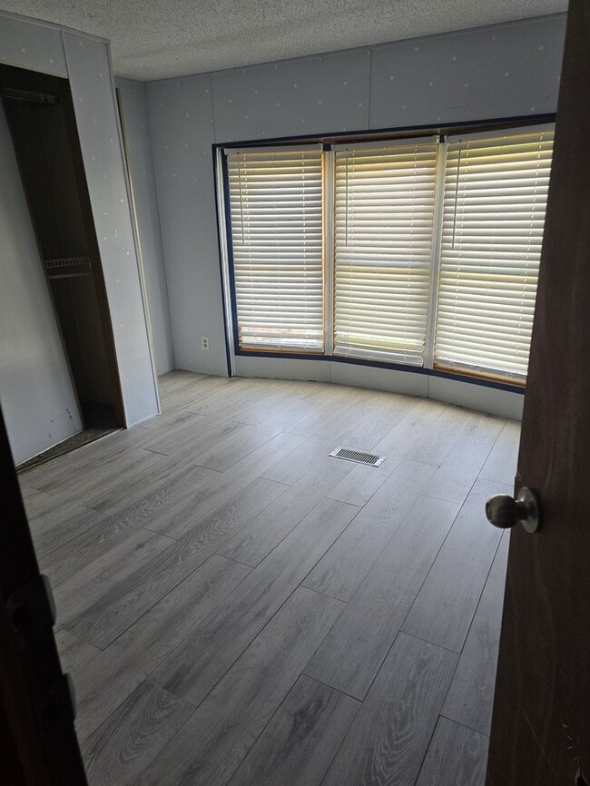 Building Photo - 21176 Boquet Dr