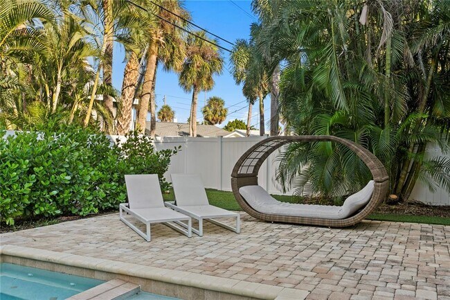 Building Photo - 3333 W Maritana Dr