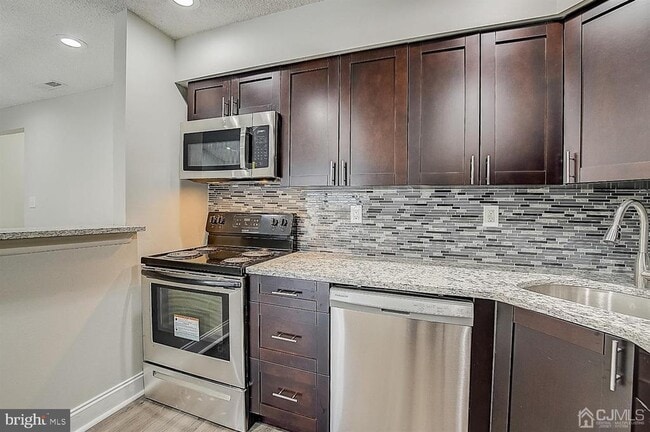Building Photo - 1104 Aspen Dr