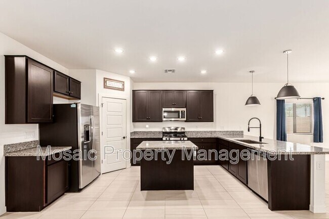 Primary Photo - 35208 W Santa Monica Ave