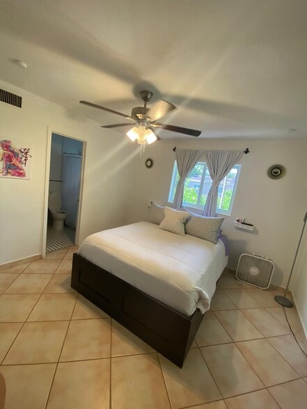 Bedroom - 225 South Dr