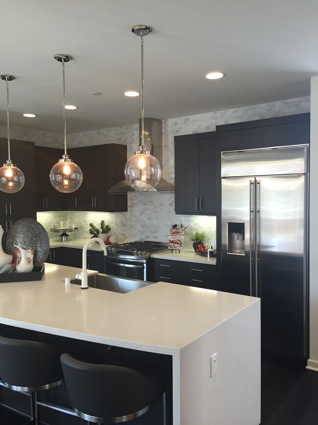 Building Photo - 826 Brickyard Ln