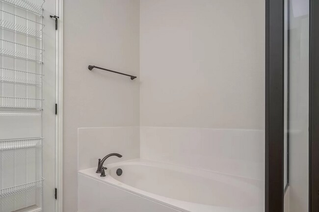 Bathroom - Bedroom 2 - 7320 Colina Vista Loop