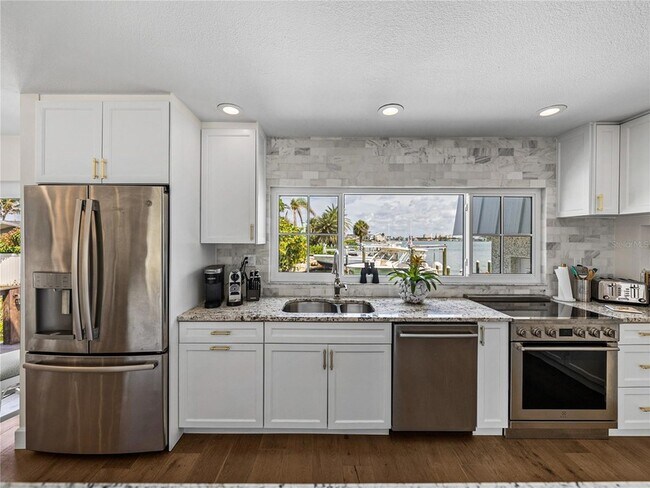 Building Photo - 829 59th Ave