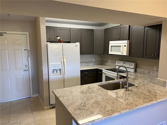 Building Photo - 8294 Key Royal Cir