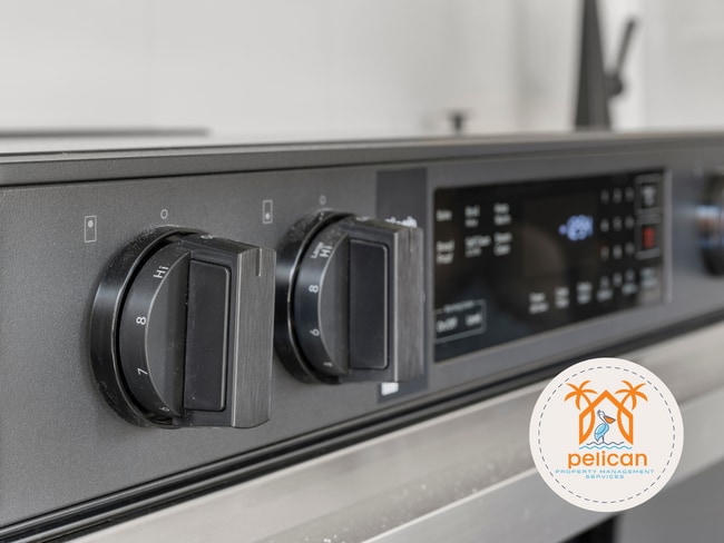 Building Photo - Spacious Studio Home with Modern Design