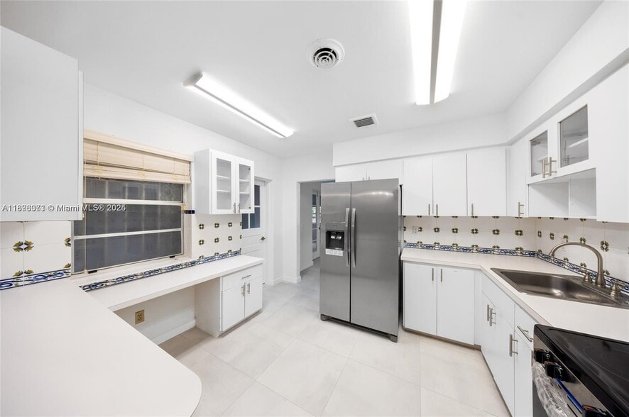 Primary Photo - 3600 SW 26th St