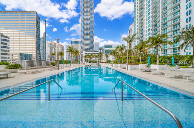 Building Photo - 951 Brickell Ave