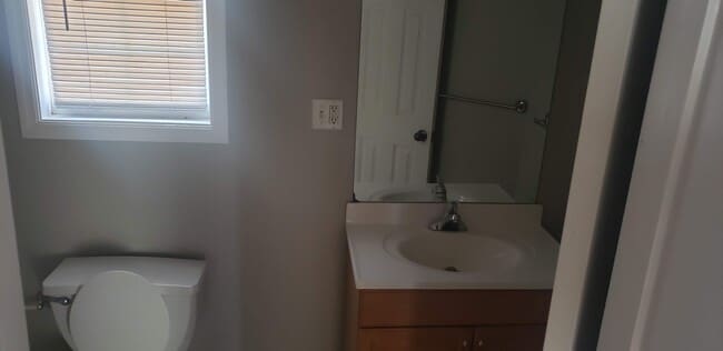 Building Photo - Unit 2