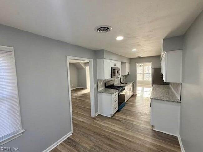 Building Photo - House For Rent Virginia Beach