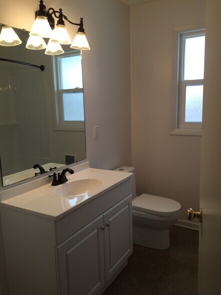 Bathroom - 14214 W Heather Ln