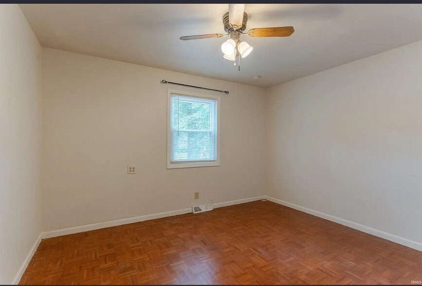 Building Photo - 624 Forest Park Dr