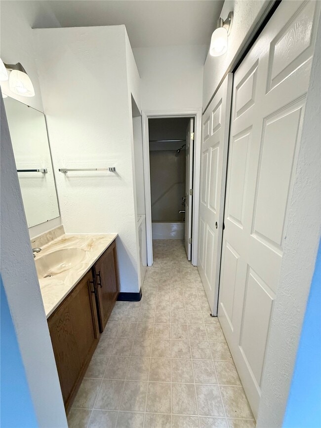 Building Photo - 110 Ashley Dr