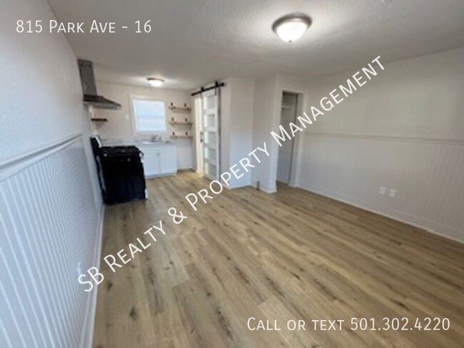 Building Photo - Cozy & Affordable Studio Apartment in Hot ...