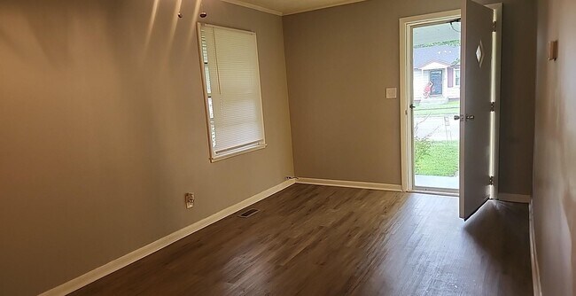 Building Photo - 939 Clay St