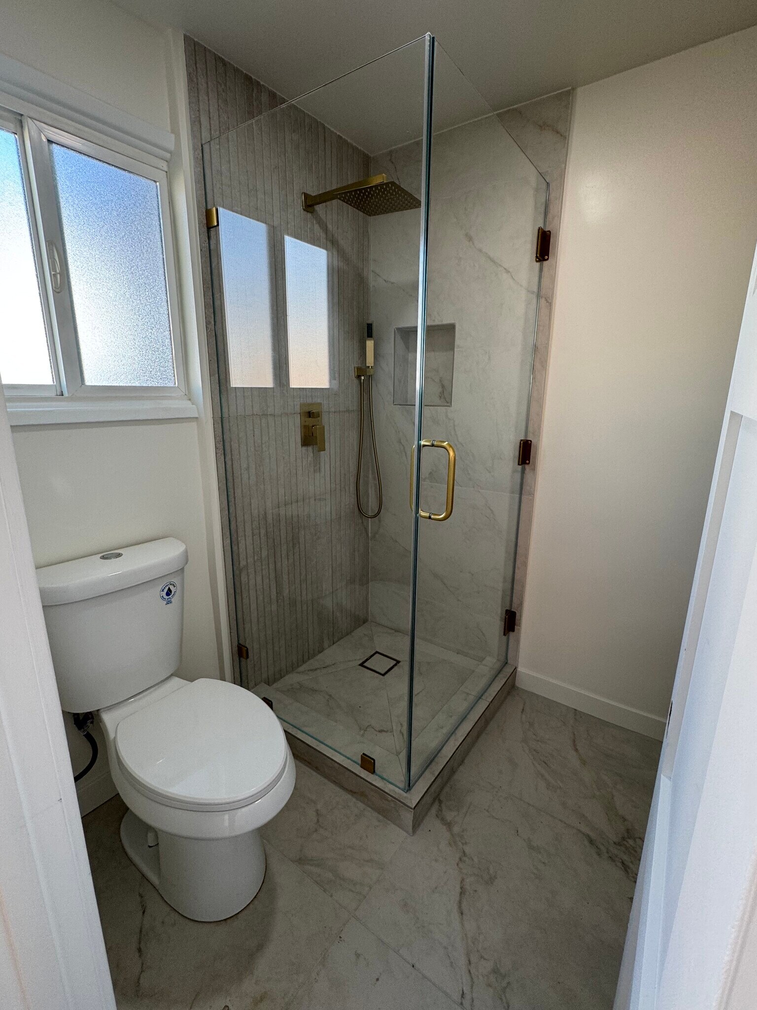 Building Photo - 4579 W 171st St